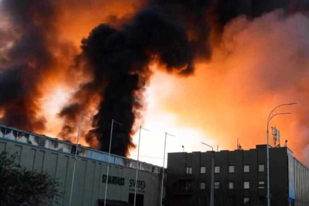 Еліна Світоліна опублікувала фотографію свого клубу, охопленого полум’ям, після чергового російського обстрілу Києва