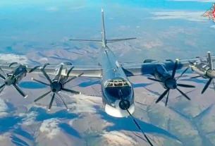 Стратегічний бомбардувальник Ту-95; Москва покладається на ці бомбардувальники як на частину своєї ядерної тріади