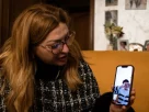Прийомна мати Евеліни розмовляє з 18-річною дівчиною, яка прожила з нею два роки на Сицилії. Після повернення в Україну Евеліна каже, що благала дозволити їй повернутися до Італії