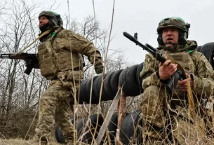 українські військові проводять тренування