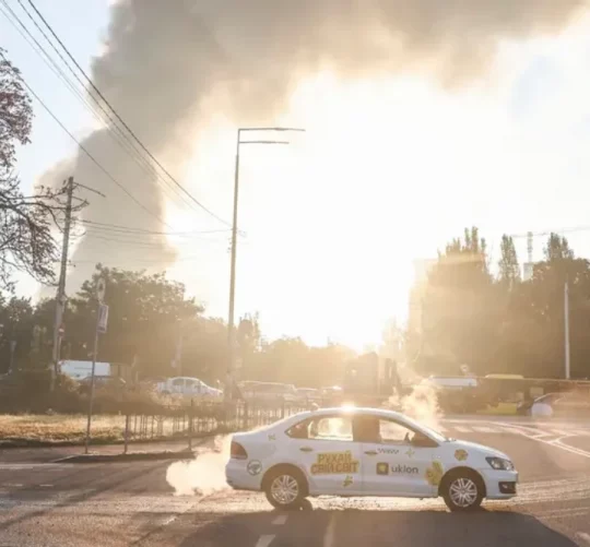 Росія все частіше наносить удари по автозаправках у Києві