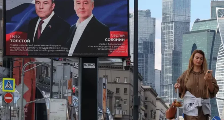 Проходячи вулицями Москви, важко не помітити майбутні вибори до Державної Думи