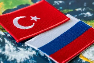 прапори Туреччини та Росії