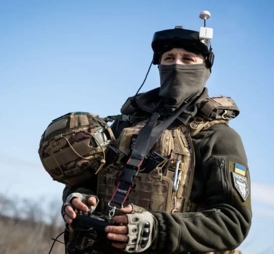 Оперетор дрону українського військового підрозділу