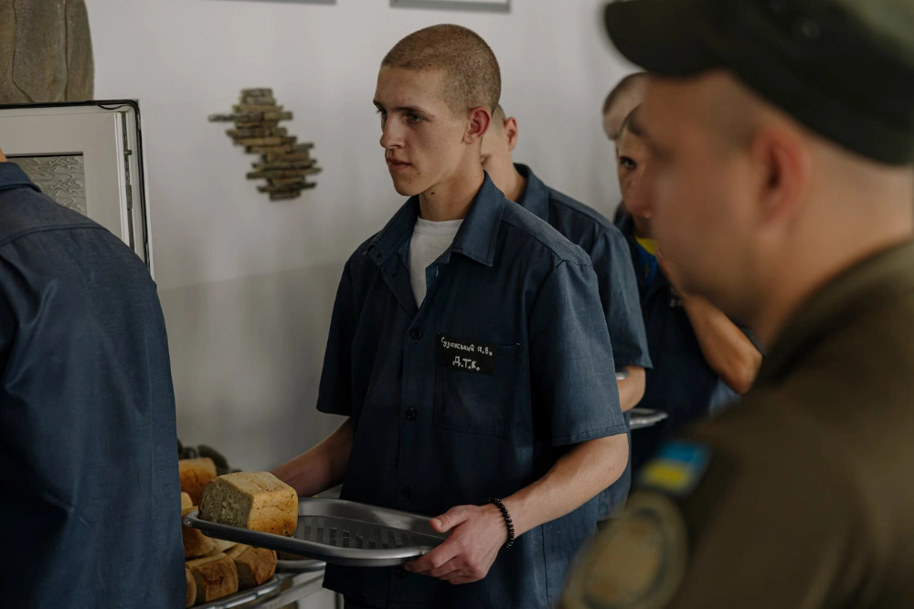18-річний Ярослав Сузанський у липні в виправній колонії для неповнолітніх у Кременчуку, Україна. Його засудили після того, як Росія завербувала його