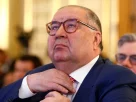 Мільярдер Алішер Усманов, на фото 2017 року, вже багато років бореться проти санкцій ЄС та США