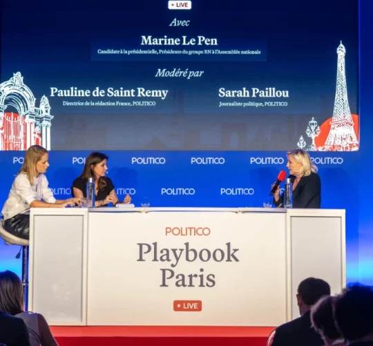 Марін Ле Пен виступає на заході «Paris Playbook Live» у Парижі 24 вересня 2026 року