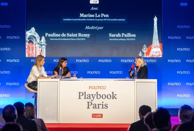 Марін Ле Пен виступає на заході «Paris Playbook Live» у Парижі 24 вересня 2026 року