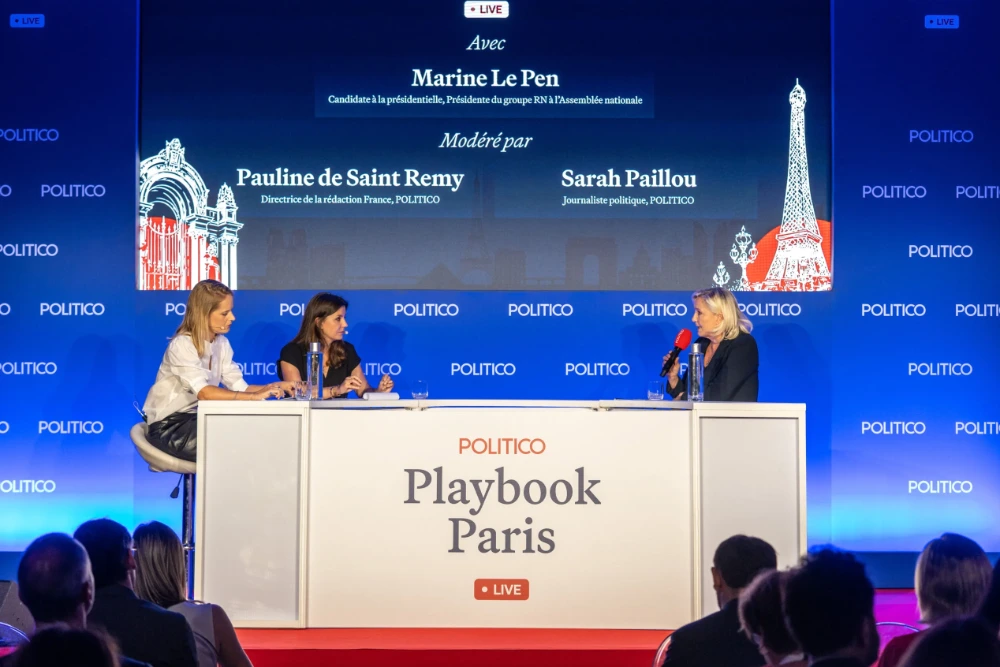 Марін Ле Пен виступає на заході «Paris Playbook Live» у Парижі 24 вересня 2026 року