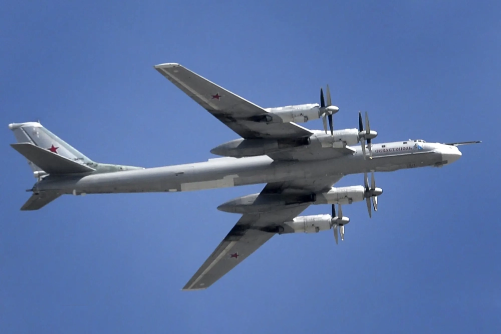 бомбардувальник Ту-95