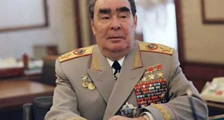 Проблеми Брежнєва ще більше поглибилися внаслідок катастрофічного військового втручання Москви в Афганістані в 1979–1989 роках