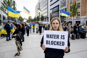 В Брюсселі 28 вересня 2026 року зібралися демонстранти, щоб висловити підтримку мешканцям Олешок та інших українських територій, що перебувають під російською окупацією