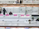 Порожні полиці в київському супермаркеті