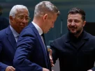 президент України протягує руку Урорському прем'єр міністру Петру Мадяру