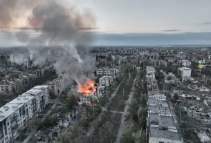 У міру того як п’ятий рік бойових дій затягується, ситуація стає все більш суворою
