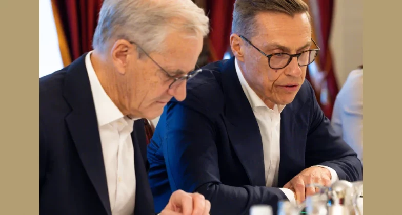 Президент Олександр Стабб і прем'єр-міністр Норвегії Йонас Гар Стьоре зателефонували Володимиру Путіну